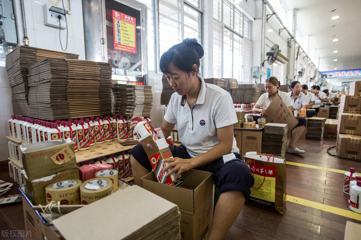 茅台酒在国外什么价格,茅台酒在国外买比国内便宜吗