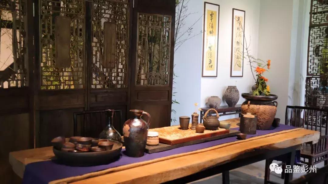 走遍中国的“寻鞋哥”来了!这回居然换上“军乐造”