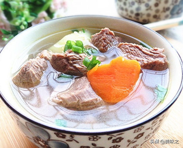 阜阳牛肉汤汤色清亮,牛肉汤最好吃的做法小视频