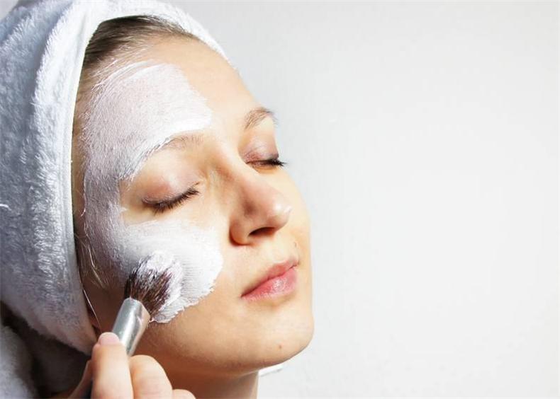 想要美白抗老如何选产品,护肤干货4招教你挑选一款好面膜