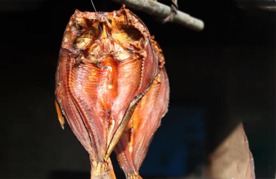 腌腊鱼挂之前需要清洗吗,腌腊鱼要不要把盐炒起来