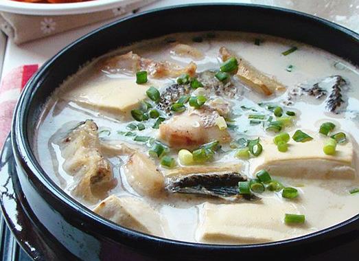 炒菜煲汤盐放多了怎么办?加水你就错了,大厨告诉你正确处理办法