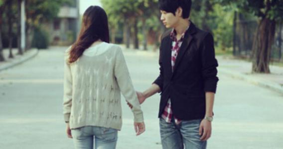 “你这么漂亮又独立,何苦为他这么放低自己?”“谁让他帅呢?”