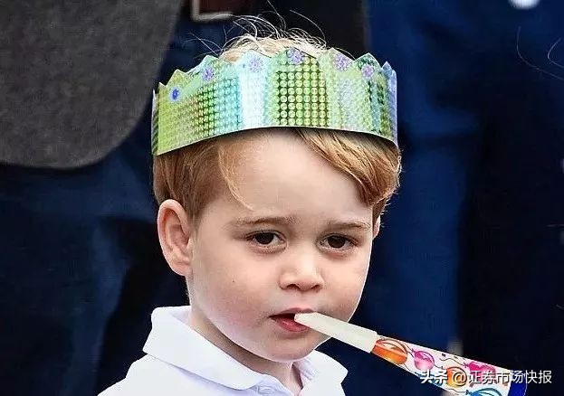 英国乔治小王子和女王,英国乔治小王子为什么不是继承人