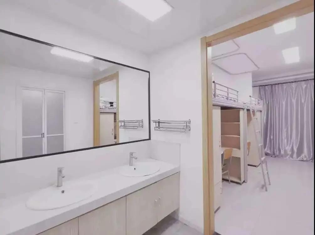 哈尔滨广厦学院蜜雪冰城,北国风光哈尔滨