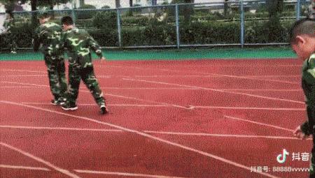 我参加的不是军训,绝壁是人体艺术展啊