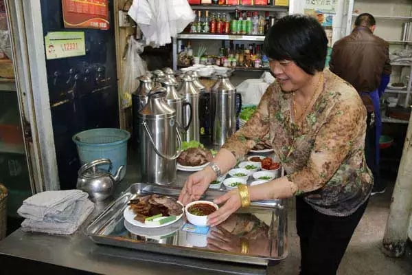 祥云毛驴肉自助餐推荐,祥云毛驴肉火锅下关分店