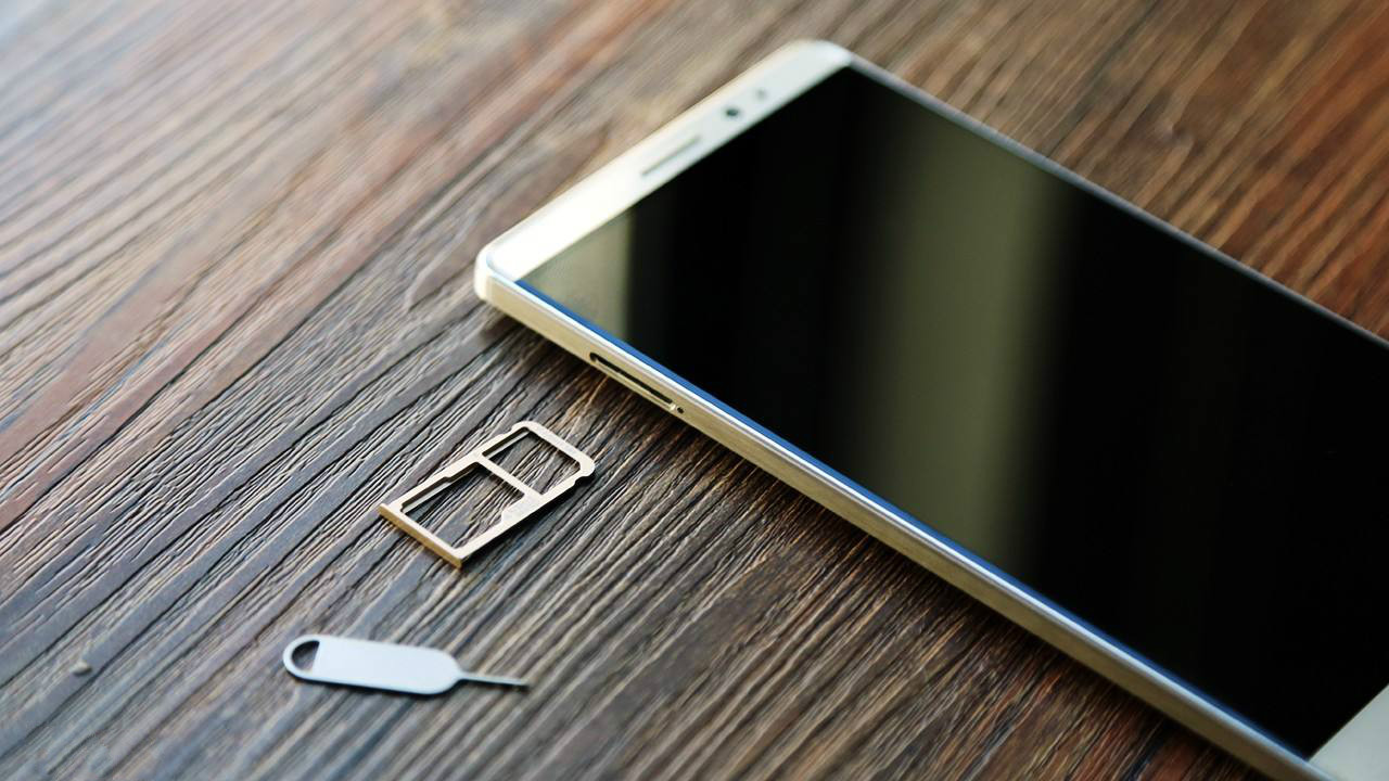 手机外置储存卡在哪,老式手机存储卡