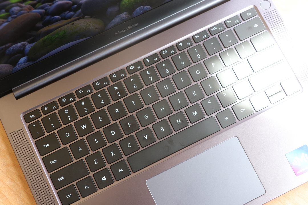 荣耀2019magicbook和magicbookpro,荣耀magicbook142050续航