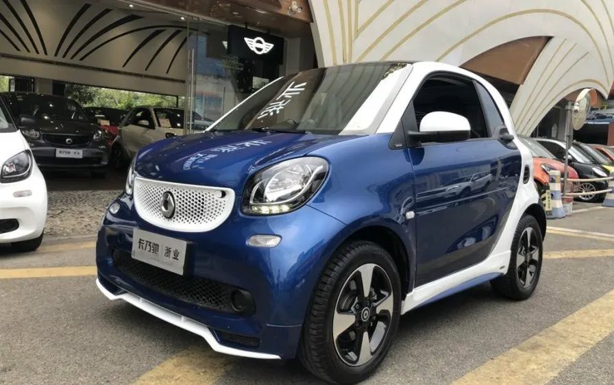 高档二手车老板娘说车,二手车界最牛逼的老板娘