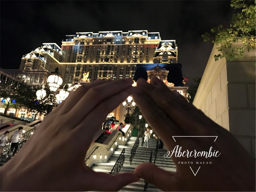 赌王5千亿资产怎么分,赌王5000亿分给谁了