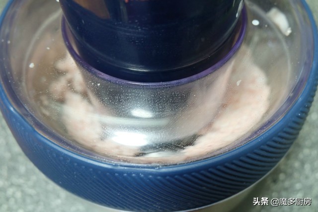 大包子的包子皮,妈妈蒸的大包子美味