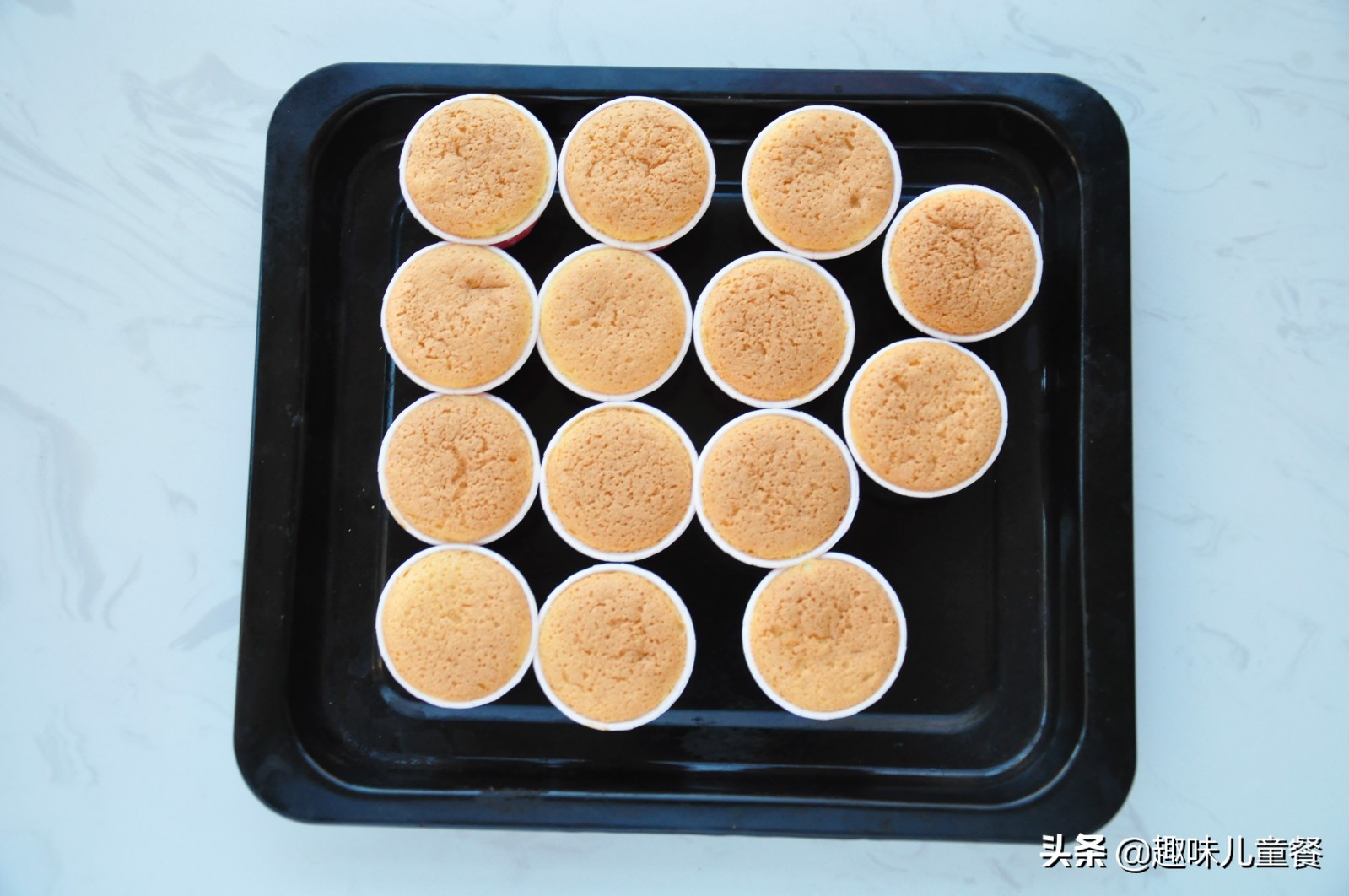 这种蔬菜代替翻糖和豆沙更健康，复活节咱们一起来做杯子蛋糕吧