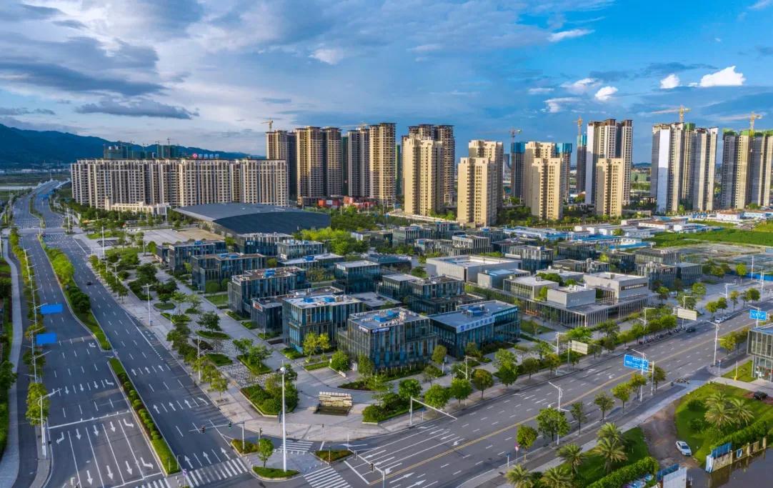 肇庆新区楼盘升值空间,湾区之上肇庆新区潜力不可估量