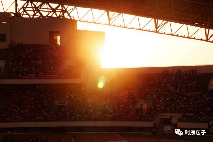 闀垮畨绔炴妧娓崡涓诲満,闄曡タ闀垮畨绔炴妧娓崡浣撹偛涓績