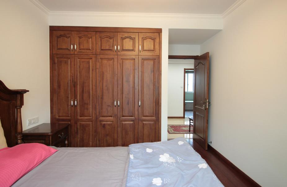 省钱又实用简易衣柜,铝框架衣柜柜门省钱