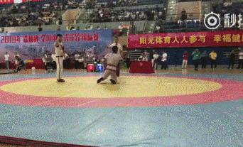 大哥，我心疼我的小车十分钟啊