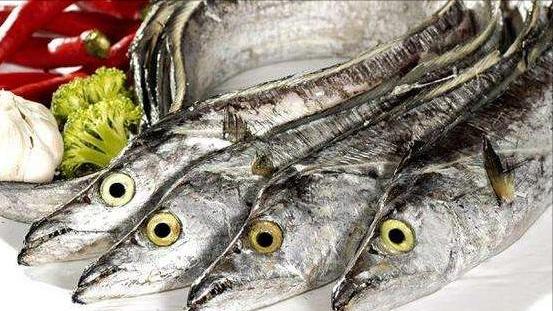 买带鱼黄眼睛和黑眼睛哪个好,买带鱼黄眼睛的好还是黑眼睛的好