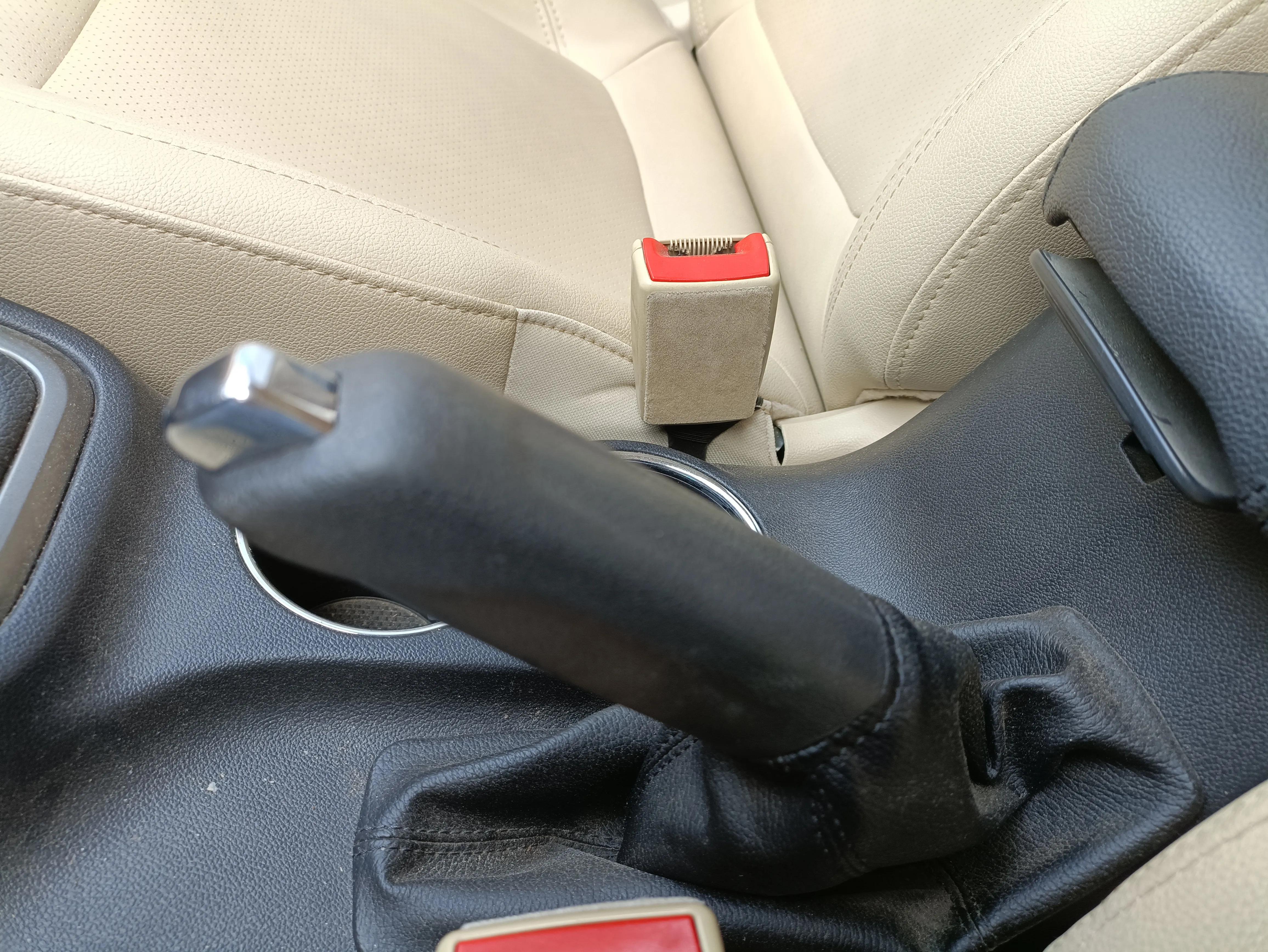 表显油耗6.8是多少油,表显油耗7.5实际10个油