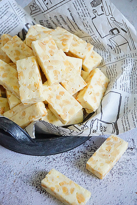 不粘牙的牛轧糖的比例和配方,棉花糖做牛轧糖不脆还粘牙怎么办