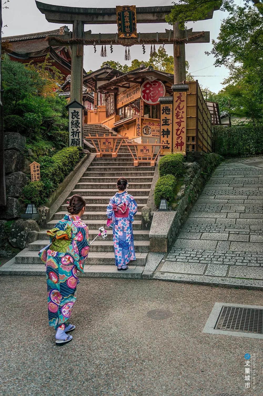 日本京都清水寺庙特殊之处,日本清水寺见证京都千年古韵风采