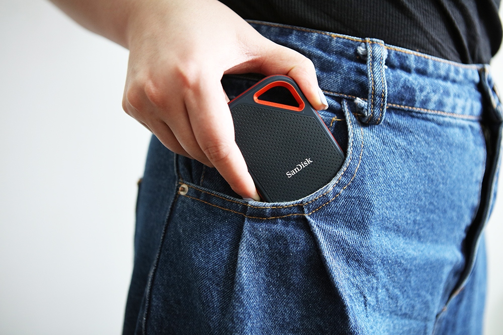 闪迪至尊超极速固态硬盘拆解,闪迪至尊极速移动固态硬盘使用