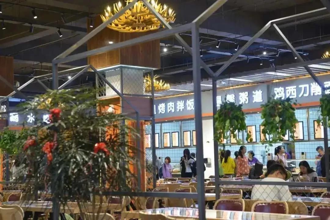 哈尔滨广厦学院蜜雪冰城,北国风光哈尔滨