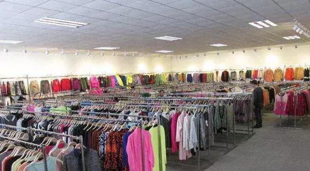 第一次开服装店怎么进货赚钱,开服装店一年12个月该怎样进货