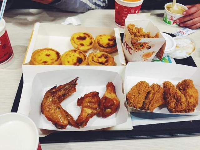 肯德基全家桶惊天大秘密,为什么肯德基的全家桶只有一点点