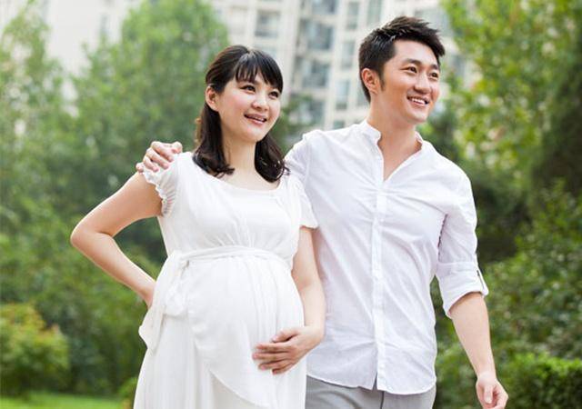 孕妇脚底板疼有什么方法可以缓解,孕妇走路脚心疼怎么回事