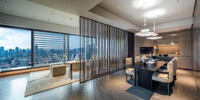 华商为何总是先人一步？最牛逼的房子玩最牛逼的营销