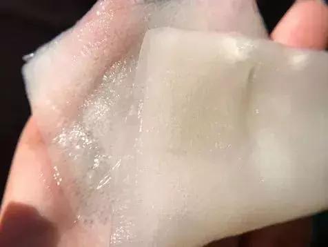 孕妈不能用的护肤品成分有哪些 (孕期护肤品如何选慎用成分)