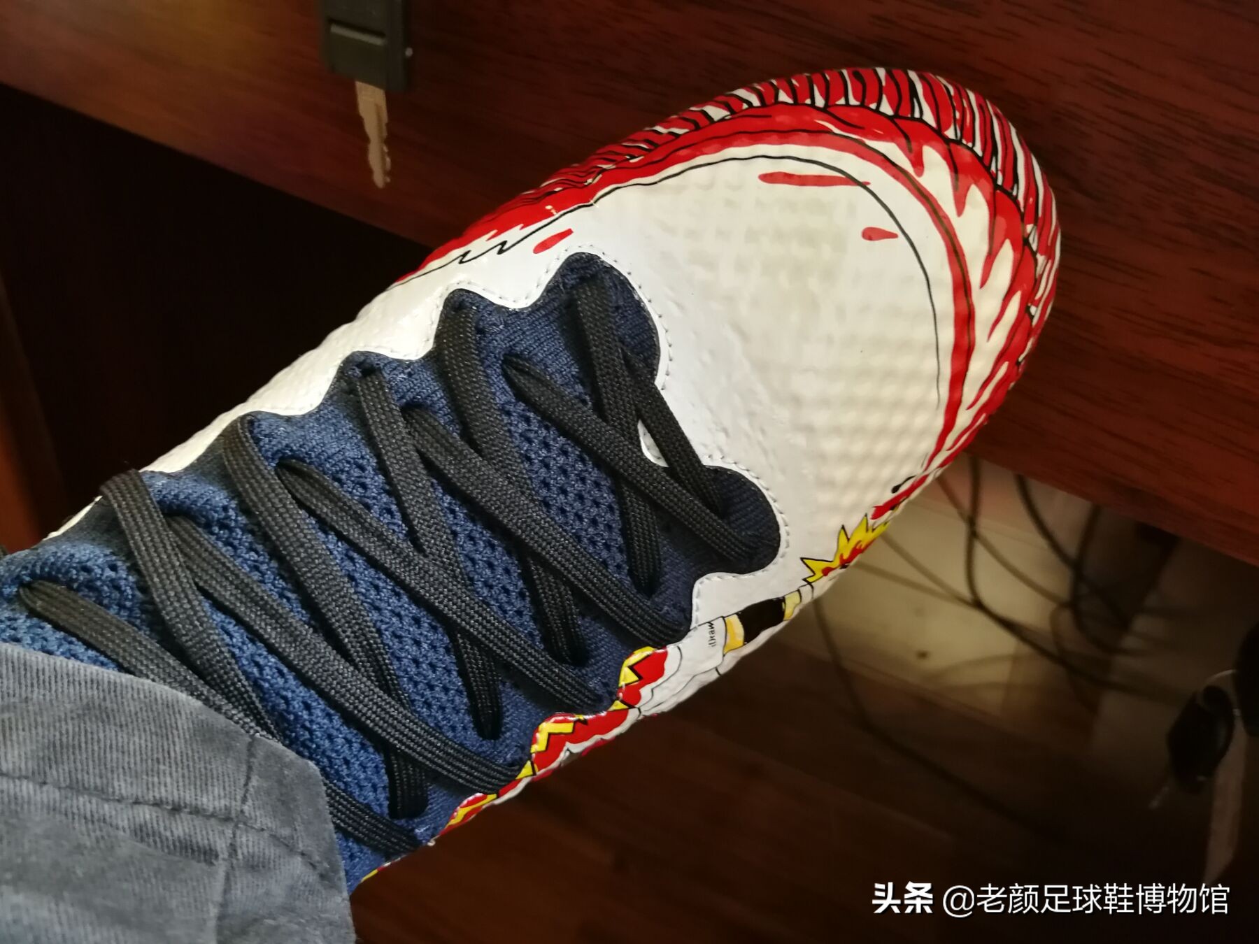 安踏李宁为什么不做钉鞋,中国李宁足球鞋