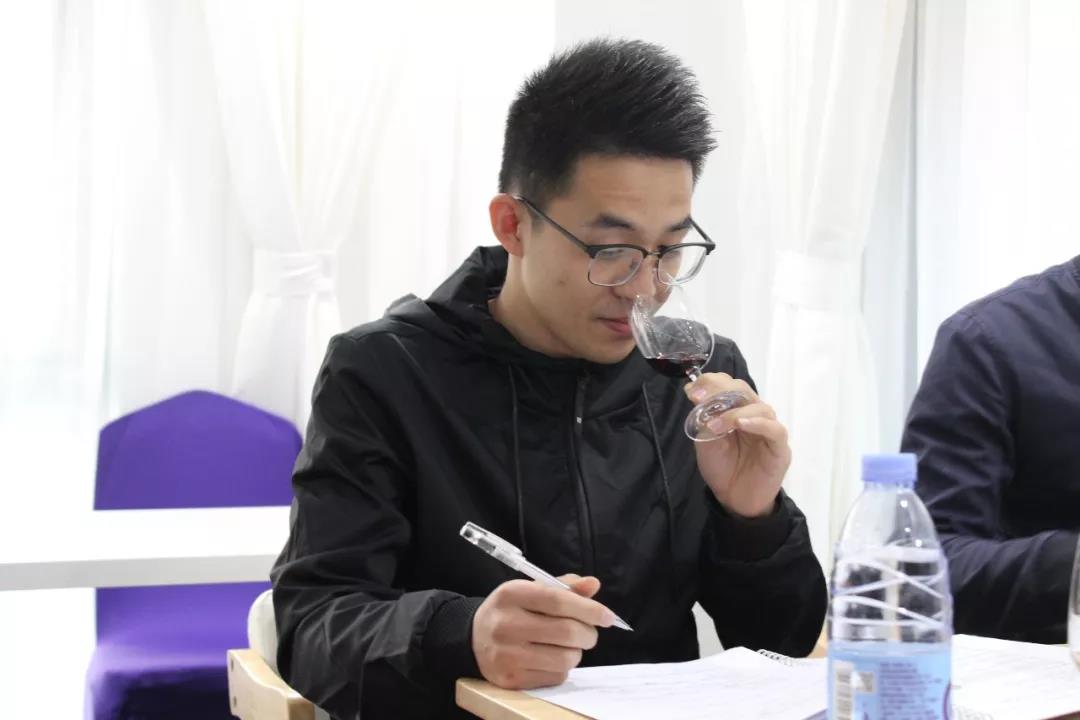 葡萄酒加盟店经营模式,葡萄酒专卖店经营模式