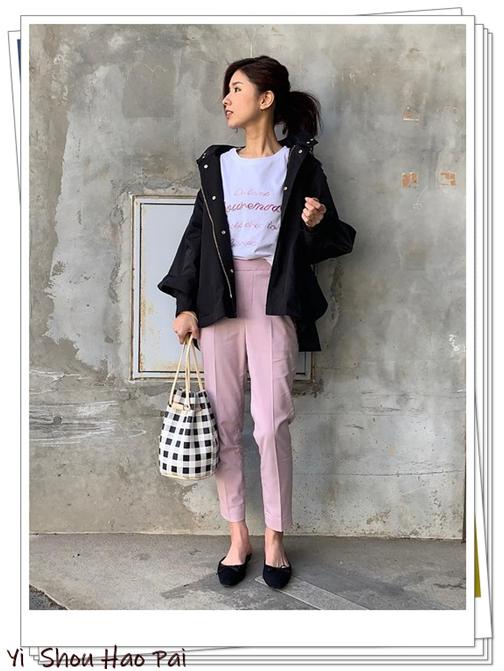 粉红色裤子搭配什么颜色上衣好看,粉红色裤子配什么上衣好看