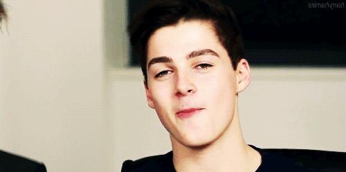 你的电话铃声响了用英语怎么说,你的手机在响吗用英语怎么说