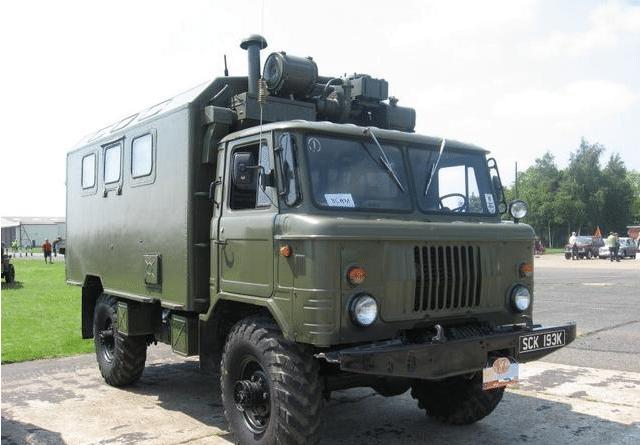 *用军**越野车6000块一辆，一个月内900辆被哄抢一空