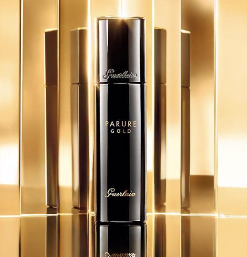 夏天如何保持粉底出汗不脱妆,夏天底妆持久的方法不用定妆喷雾