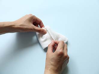 出门怎么收纳脏内衣袜子,每天脱下的袜子怎么收纳