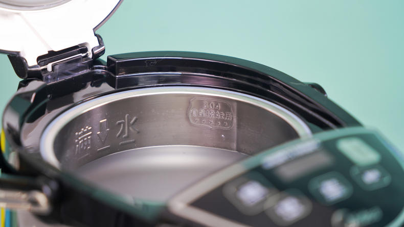 美的电热水瓶电水壶功耗测评,美的电热水瓶净水功能