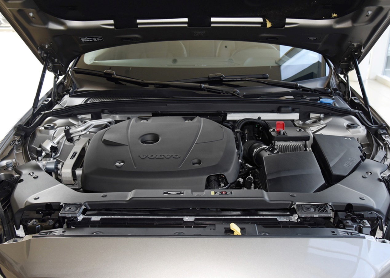 全新沃尔沃v60实拍图曝光,全新沃尔沃v60曝光