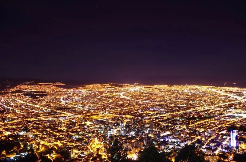 往事回忆在心中,往事记在脑海里