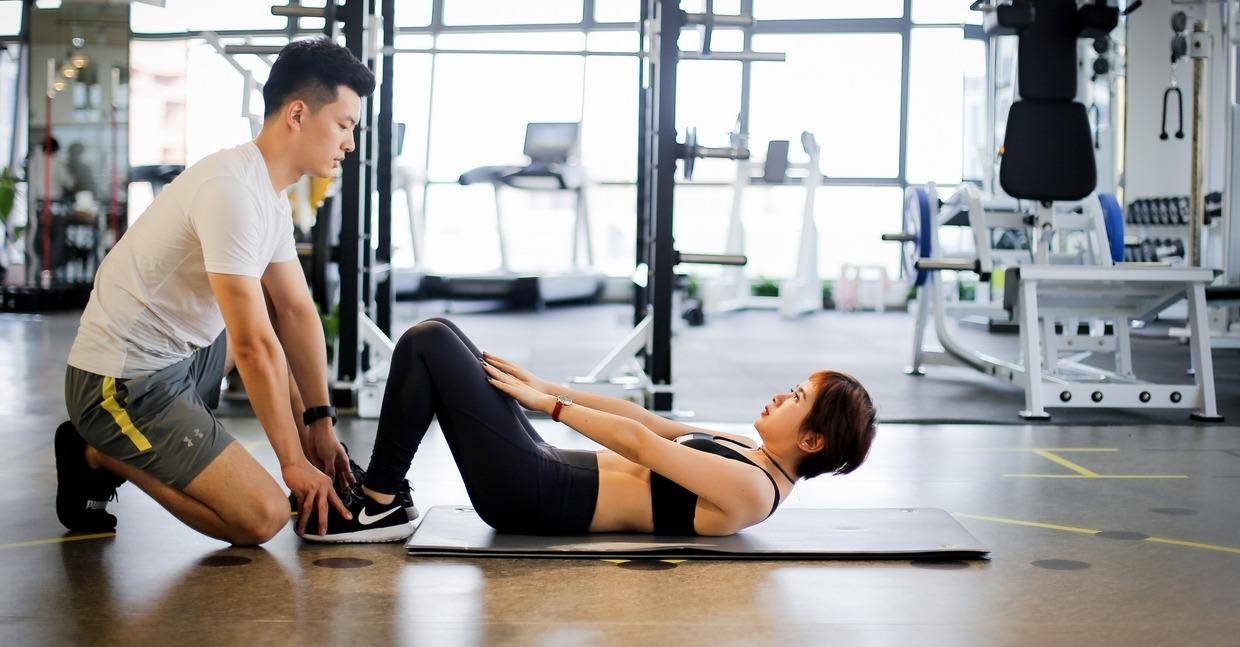 健身房穿aj配什么袜子,健身房穿跑步鞋还是训练鞋