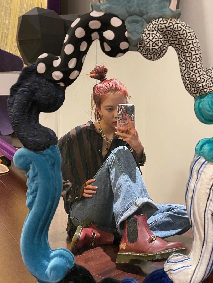 你明明长得很美为什么合照不好看,你明明长得好看为什么就是不上镜