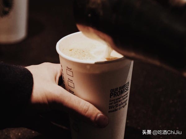 星巴克纸杯上的框框和英文字母,都藏着什么意思?