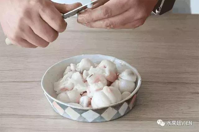 山竹外壳上怎么会有好多黄点,山竹上面黄点是什么