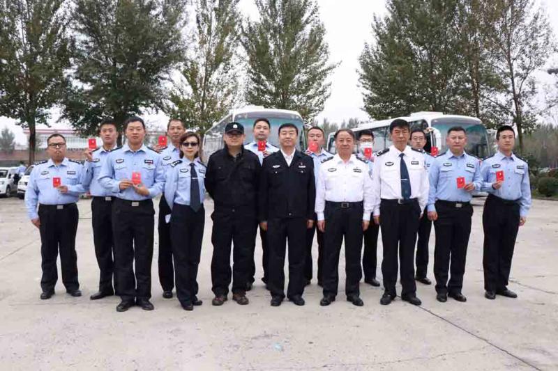 人民警察踊跃献血传递正能量,公安局组织公益献血活动