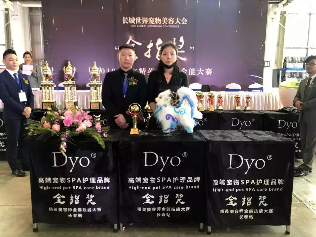 美容行业一个月能赚10000吗,美容师月薪上万是真的吗