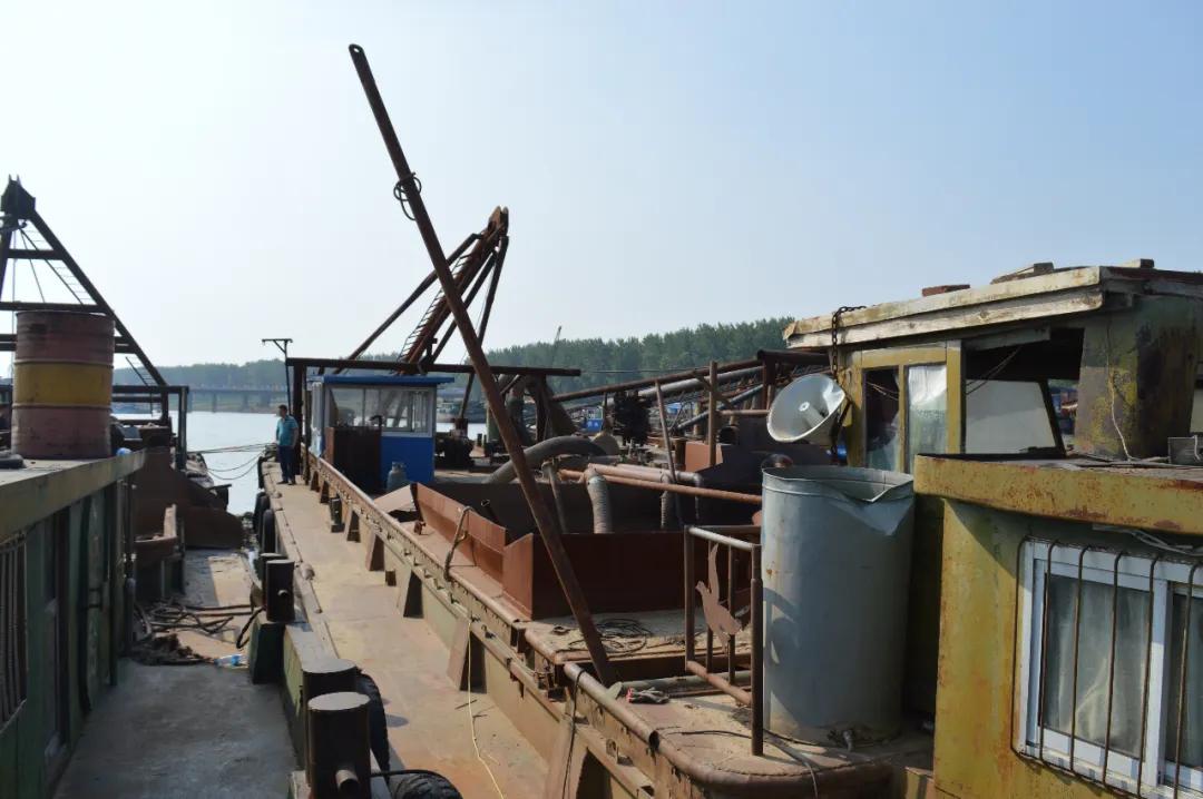 非法采砂被抓人员,非法采砂28人被举报