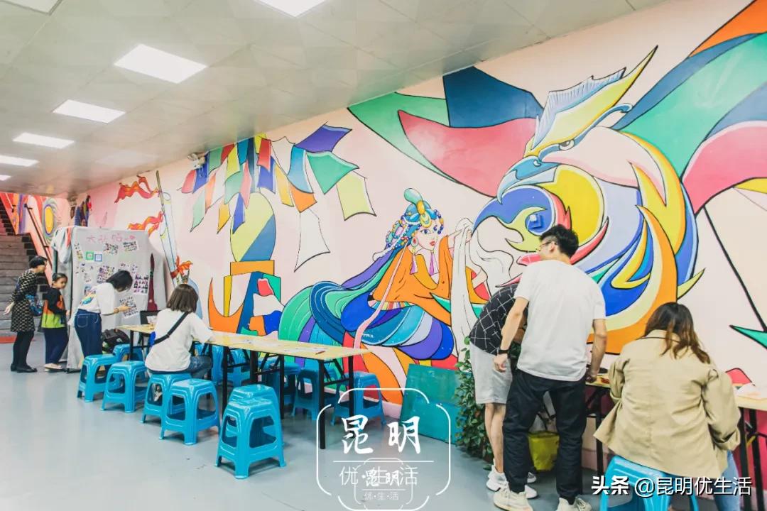 昆明最后一台大头贴机，藏着90后的绝版青春